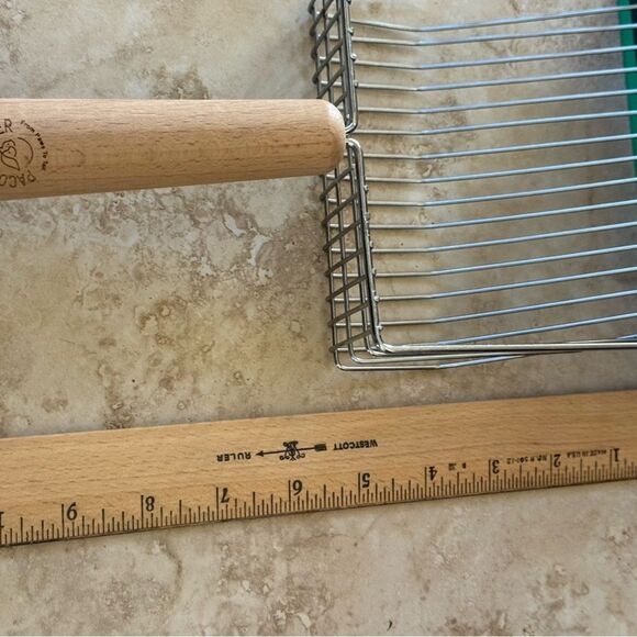 PACO & PEPPER Cat Litter Scoop with Base Holder 11” - Picture 7 of 9